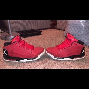 2013 Jordan Flights Size 7.5M